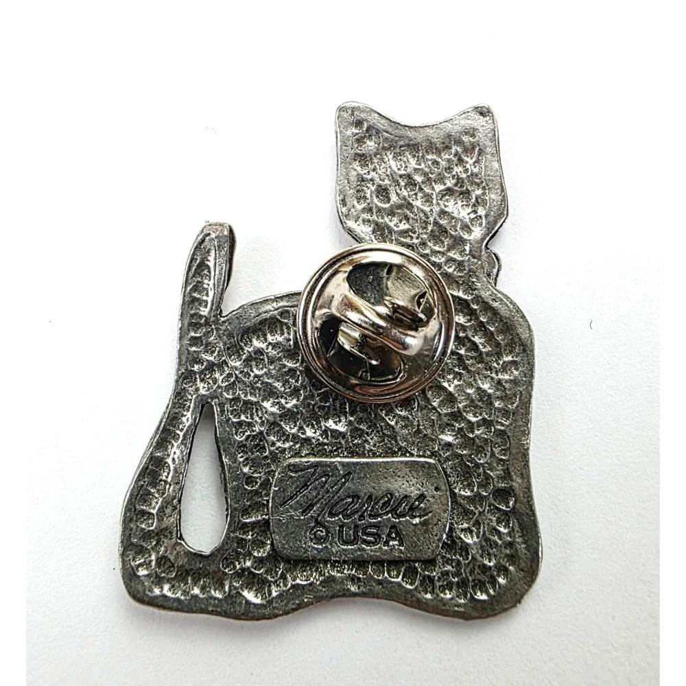 Vintage Handcrafted Pewter Marcie USA Cat Tack Pin Brooch Crosshatch Heart